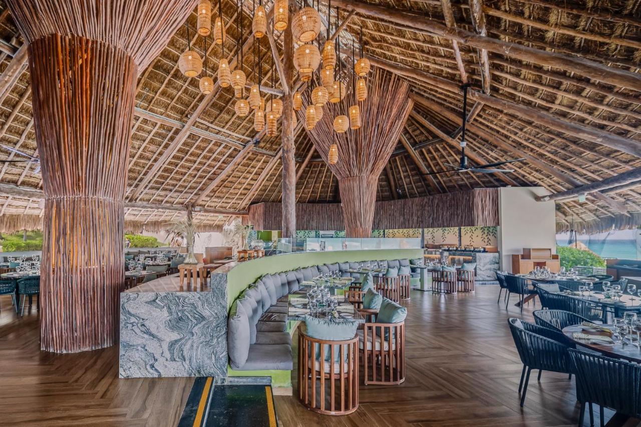 Fiesta Americana Condesa Cancún Exteriér fotografie The interior of the restaurant