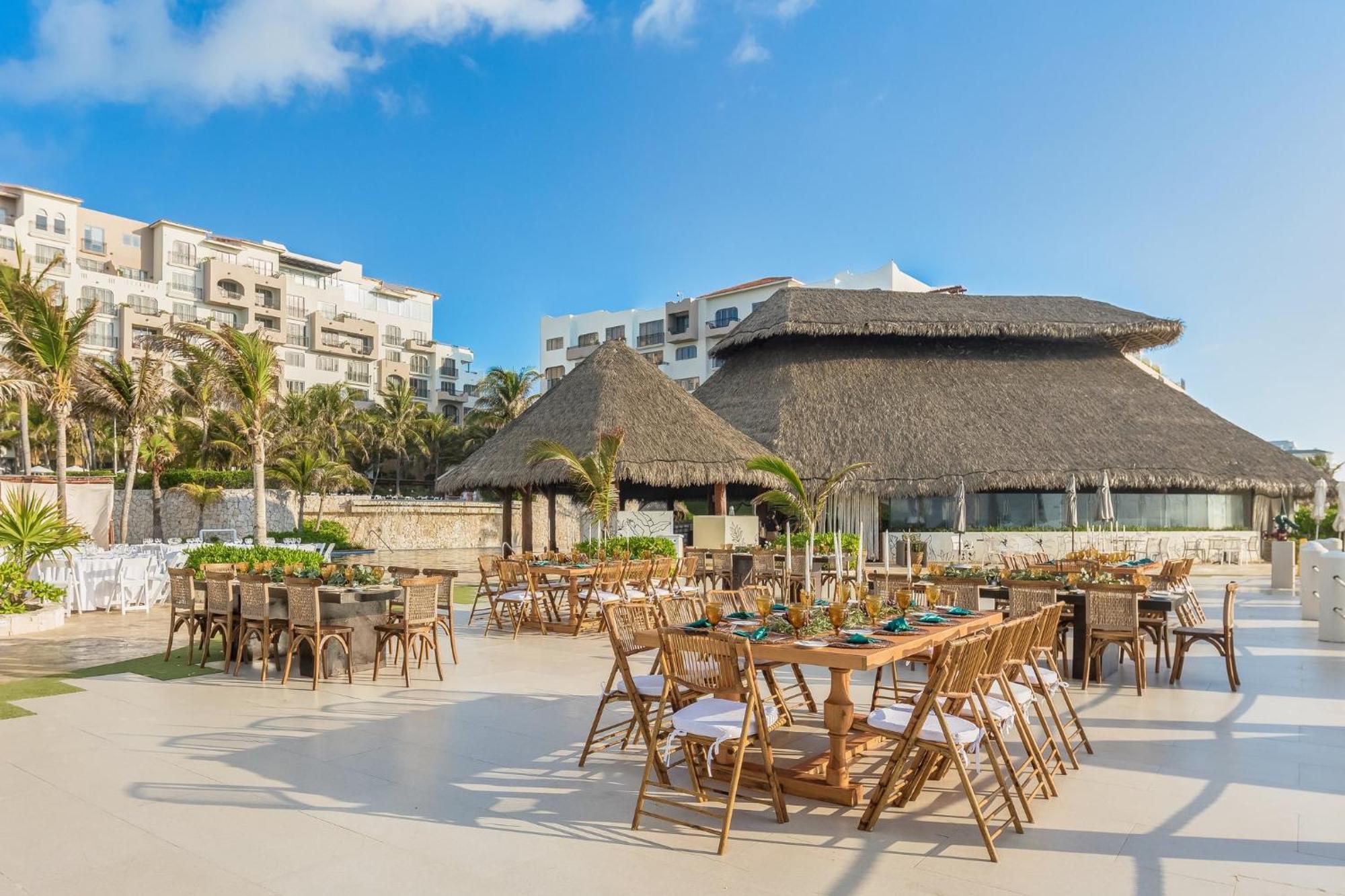Fiesta Americana Condesa Cancún Exteriér fotografie The Beach Club at the Grand at Moon Palace