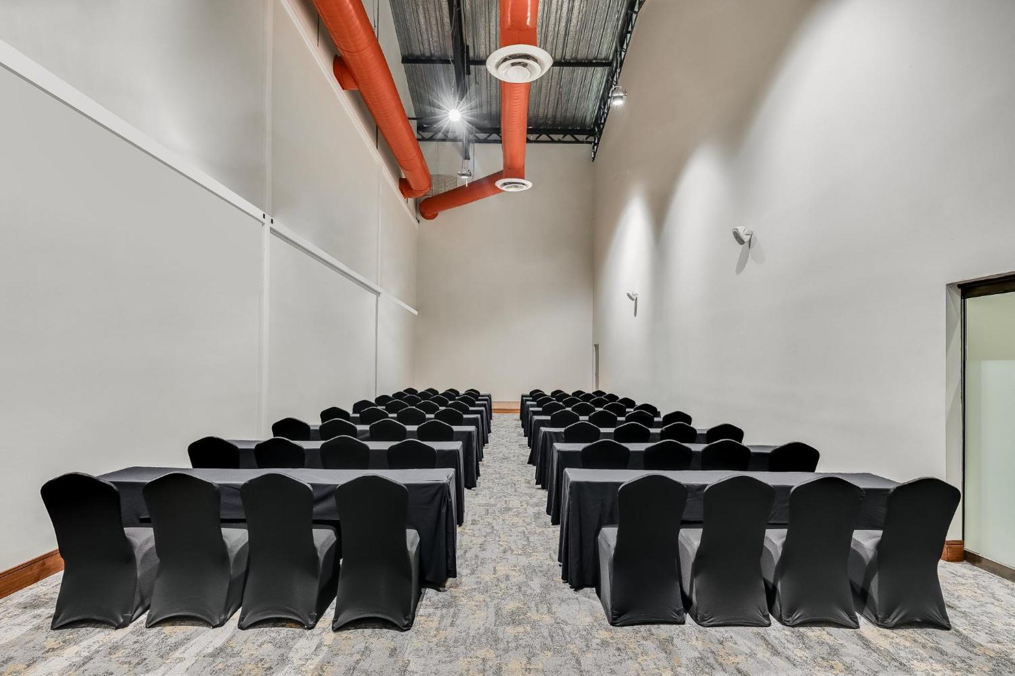 Fiesta Americana Condesa Cancún Exteriér fotografie The 2018-2019 conference room